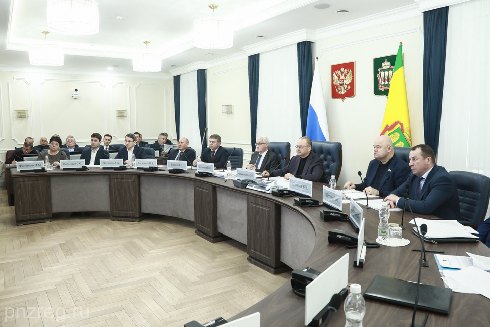 Губернатор поручил усилить поддержку предприятий, ведущих роботизацию и автоматизацию
