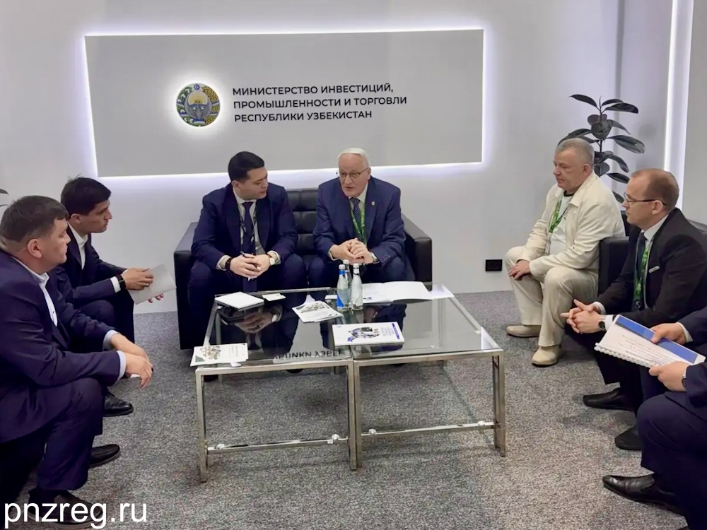 Николай Симонов и Алишер Дусчанов запланировали организацию бизнес-миссии в Хорезмскую область Николай Симонов и Алишер Дусчанов запланировали организацию бизнес-миссии в Хорезмскую область