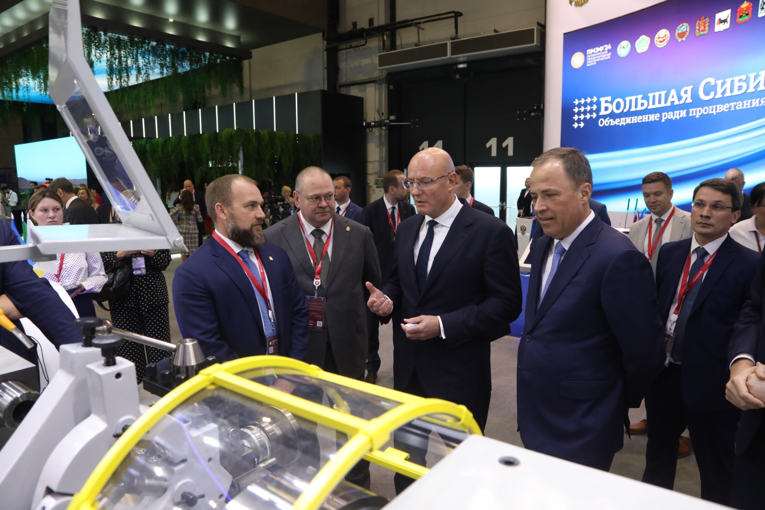 Олег Мельниченко презентовал потенциал региона Дмитрию Чернышенко и Игорю Комарову