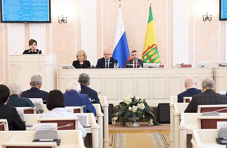 В региональном парламенте состоялось совместное заседание профильных комитетов В региональном парламенте состоялось совместное заседание профильных комитетов