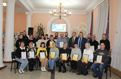 В Никольском районе отмечены лучшие сотрудники ведущих стекольных предприятий