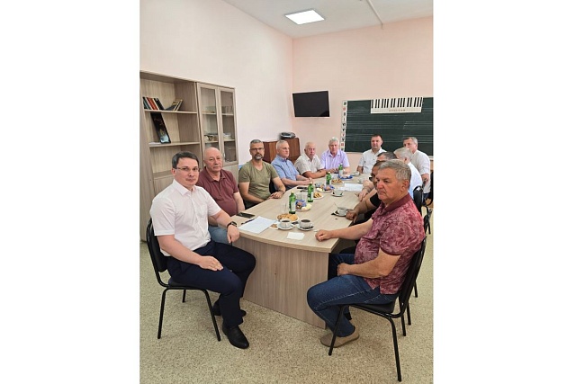 Алмаз Хакимов встретился с предпринимателями Сердобского района
