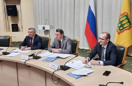 Студентам МГИМО - уроженцам Пензенской области рассказали об основных направлениях развития региональной экономики Студентам МГИМО - уроженцам Пензенской области рассказали об основных направлениях развития региональной экономики
